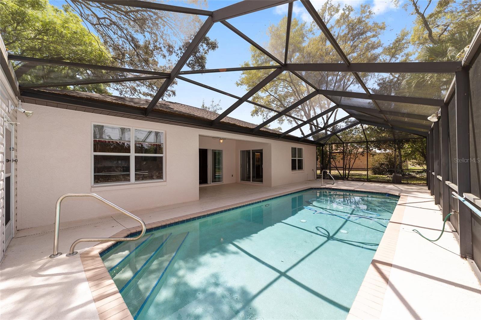 Image 4 of 53 For 19421 100th Loop