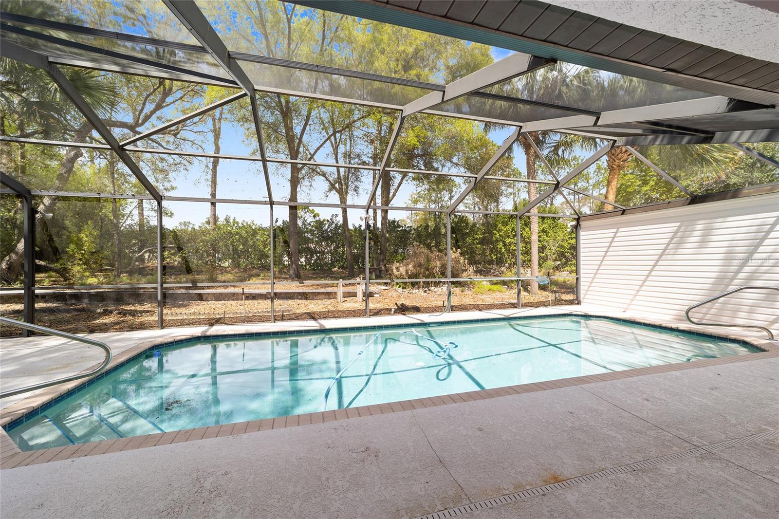 Image 44 of 53 For 19421 100th Loop