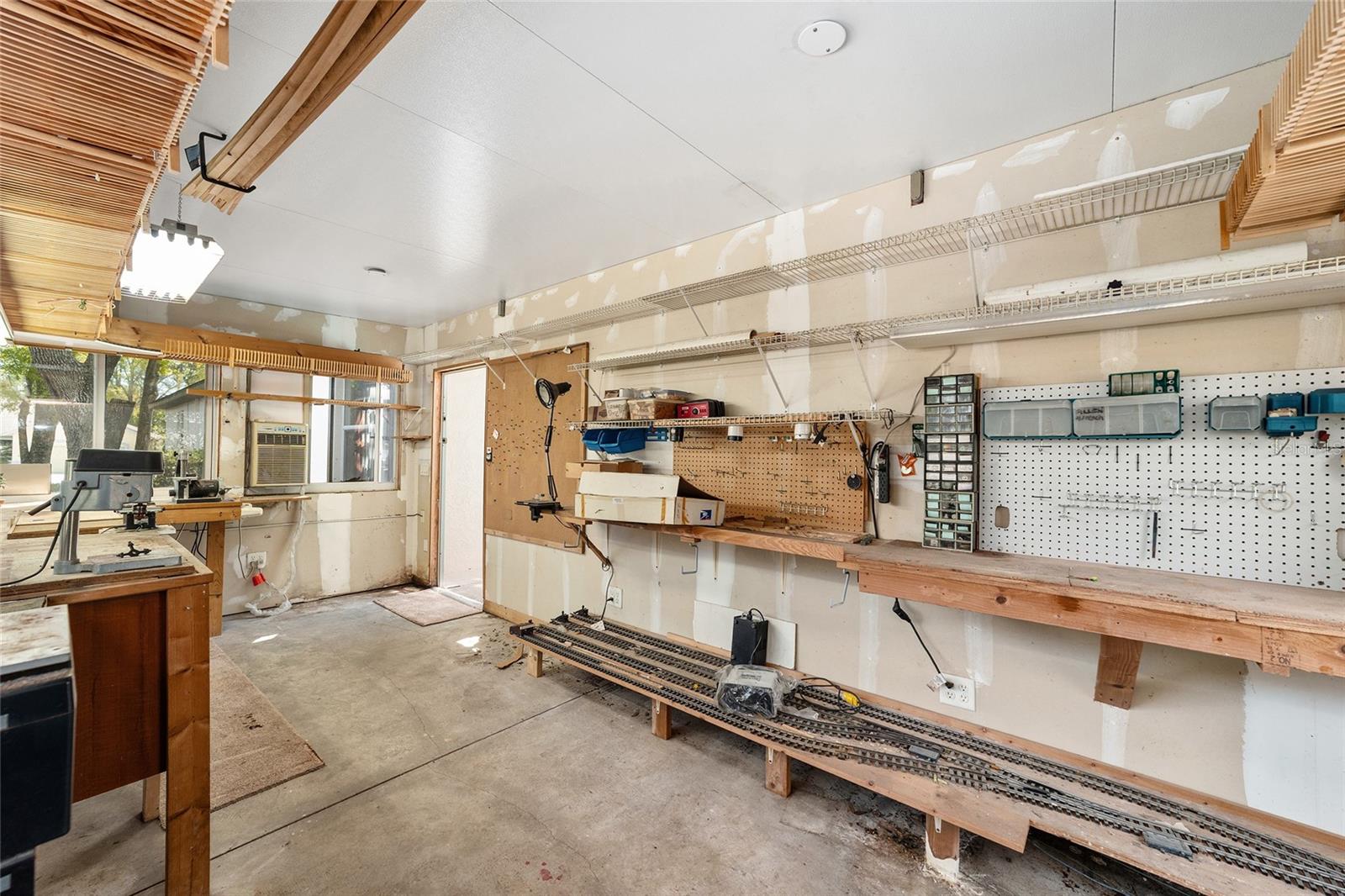 Image 47 of 53 For 19421 100th Loop