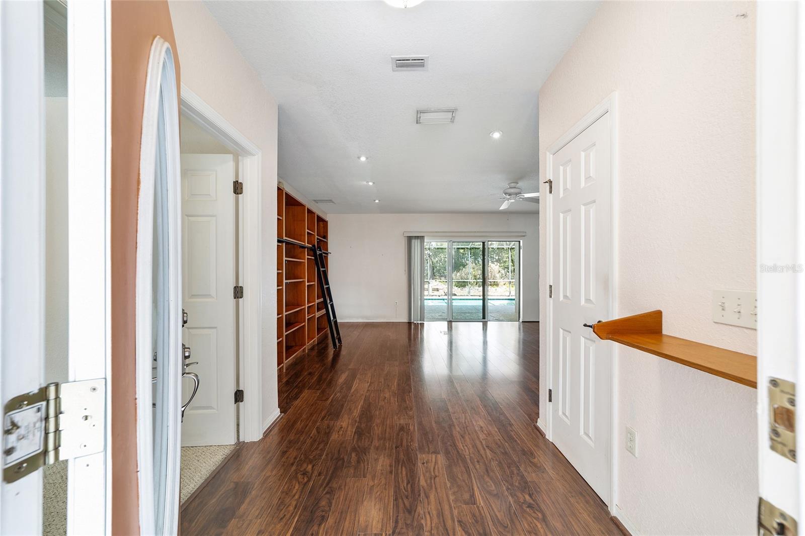 Image 8 of 53 For 19421 100th Loop