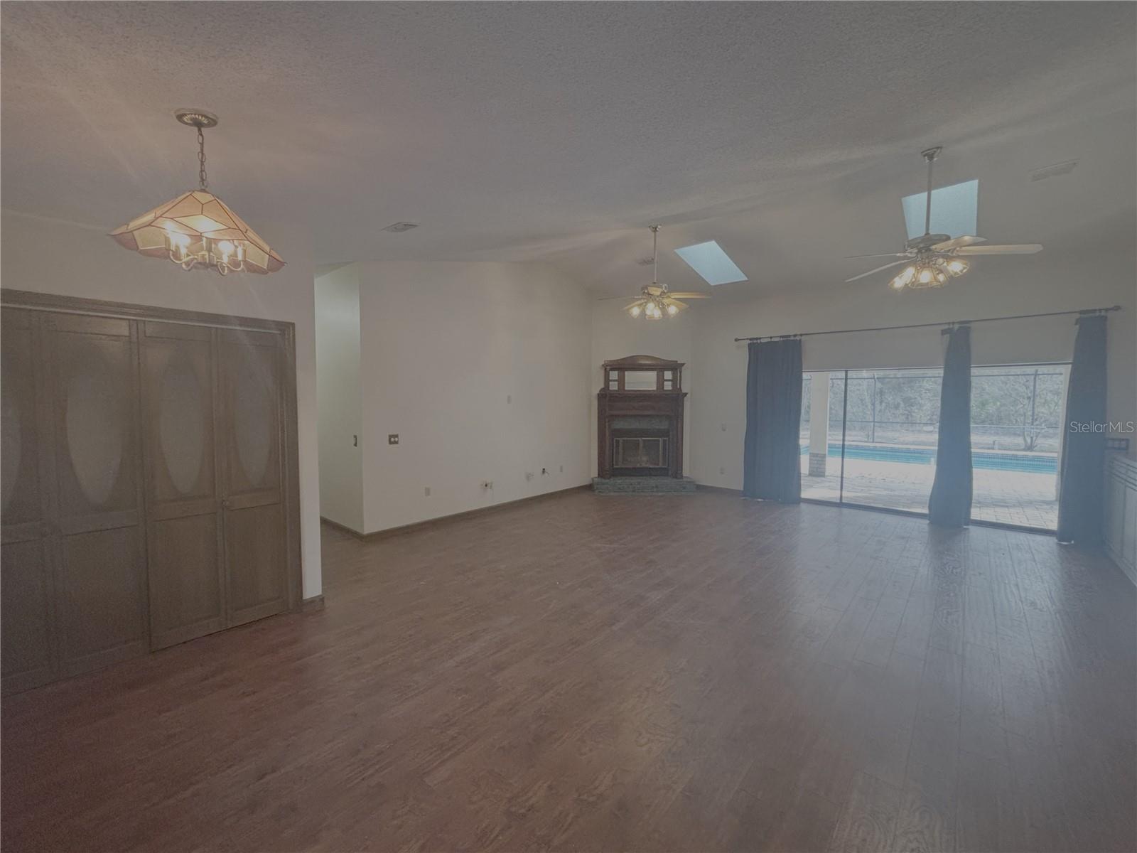 Image 17 of 22 For 6670 Candier Court