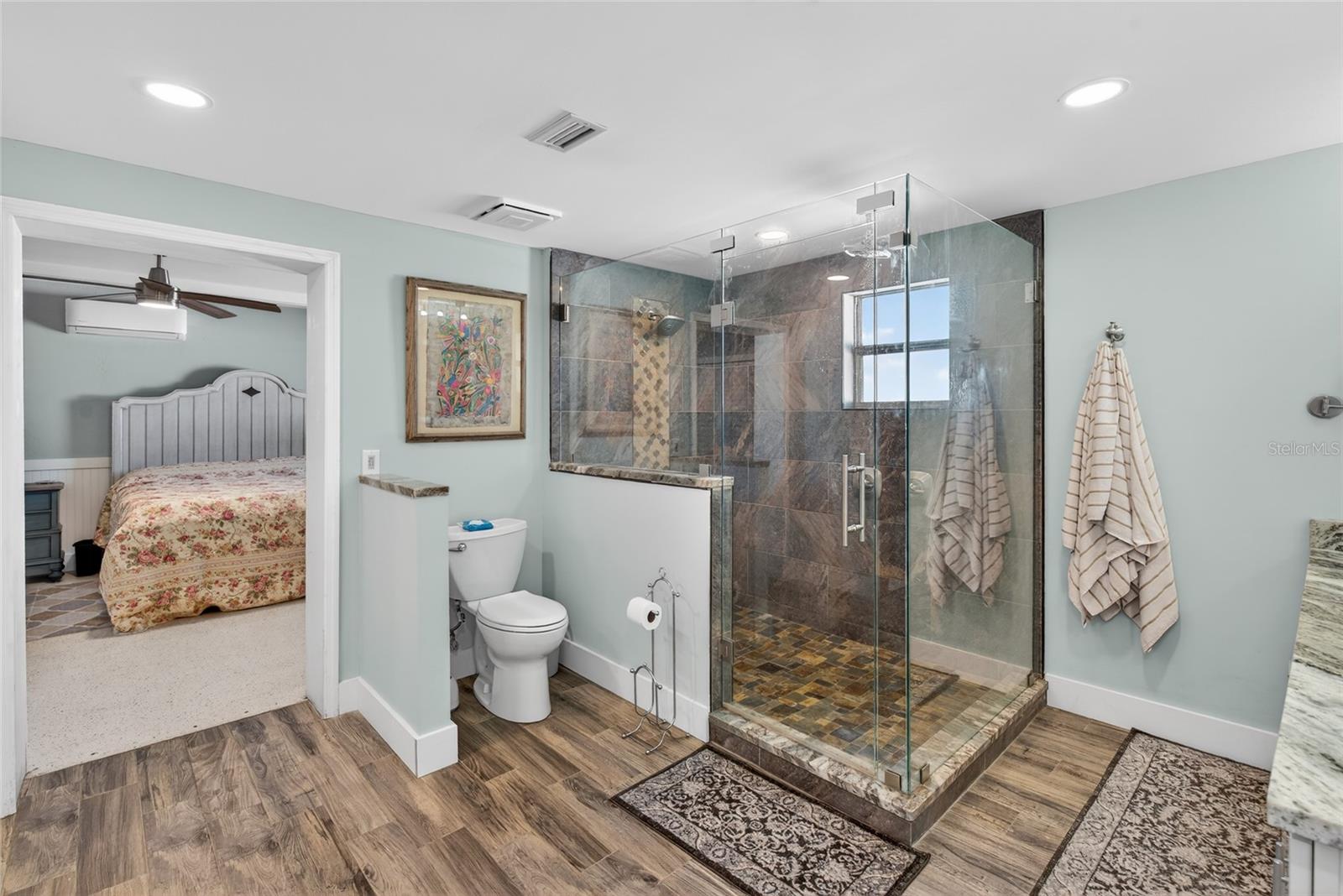 Image 22 of 41 For 1115 Kingsbay Drive