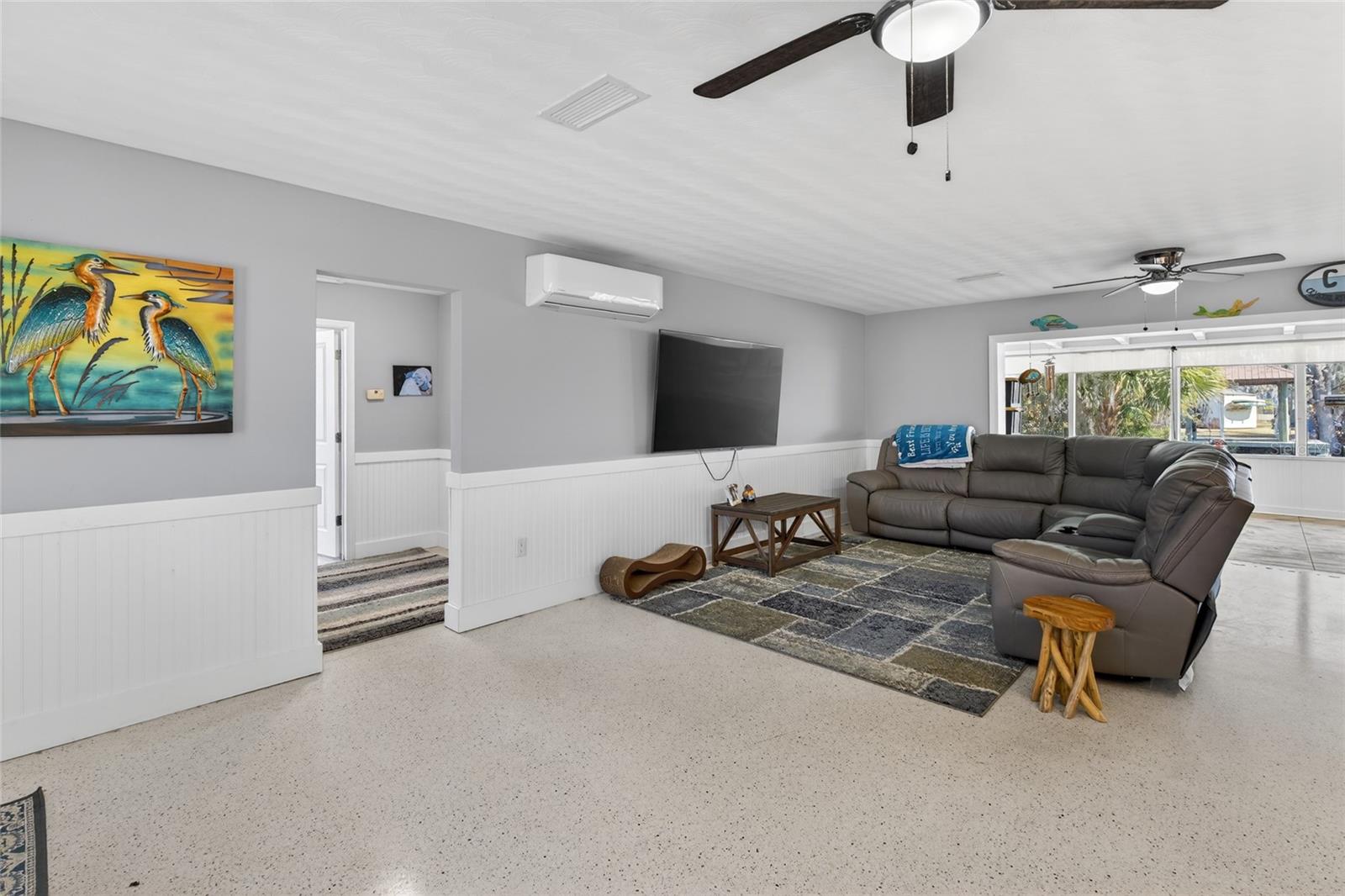 Image 4 of 41 For 1115 Kingsbay Drive