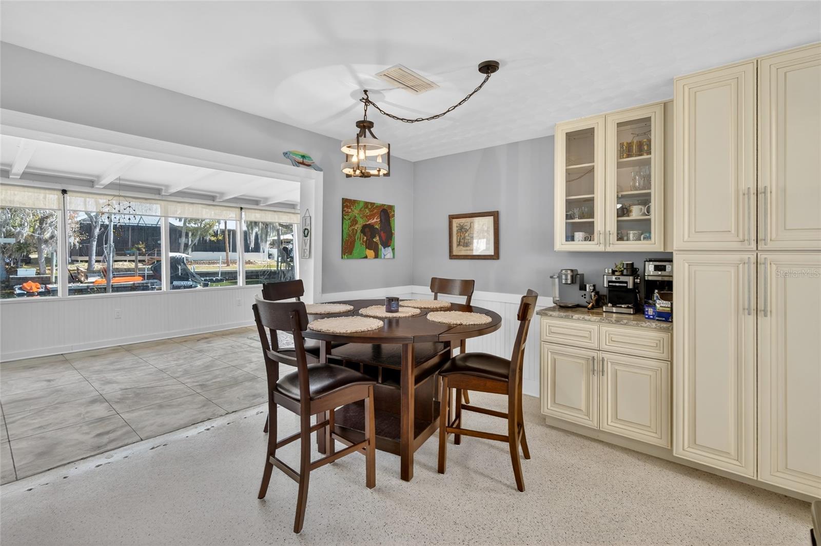 Image 9 of 41 For 1115 Kingsbay Drive