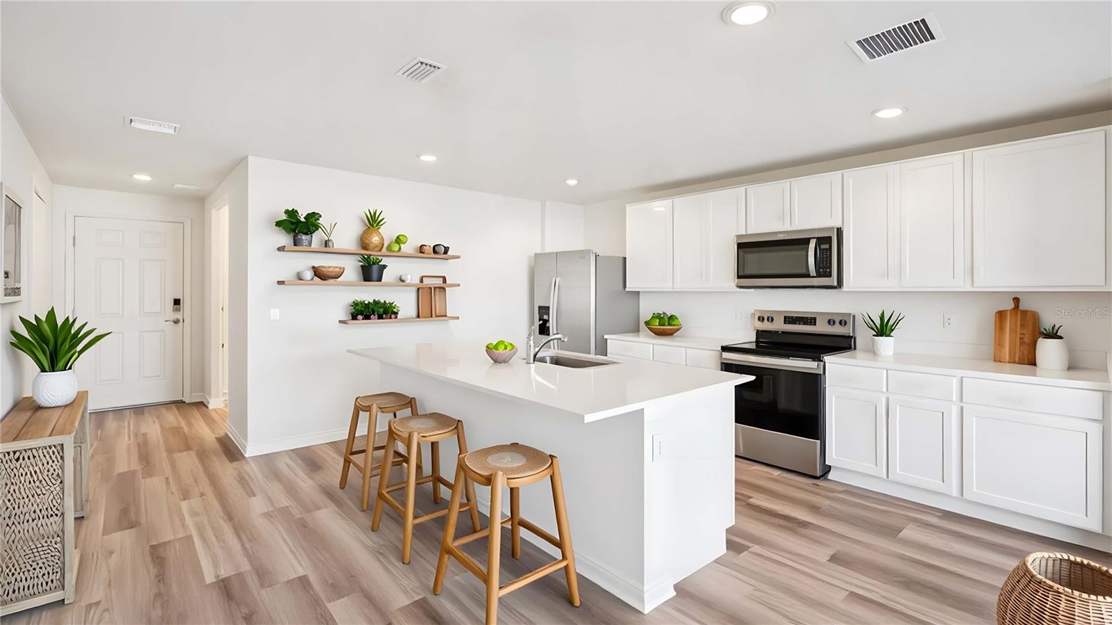 Image 4 of 14 For 17993 170th Place