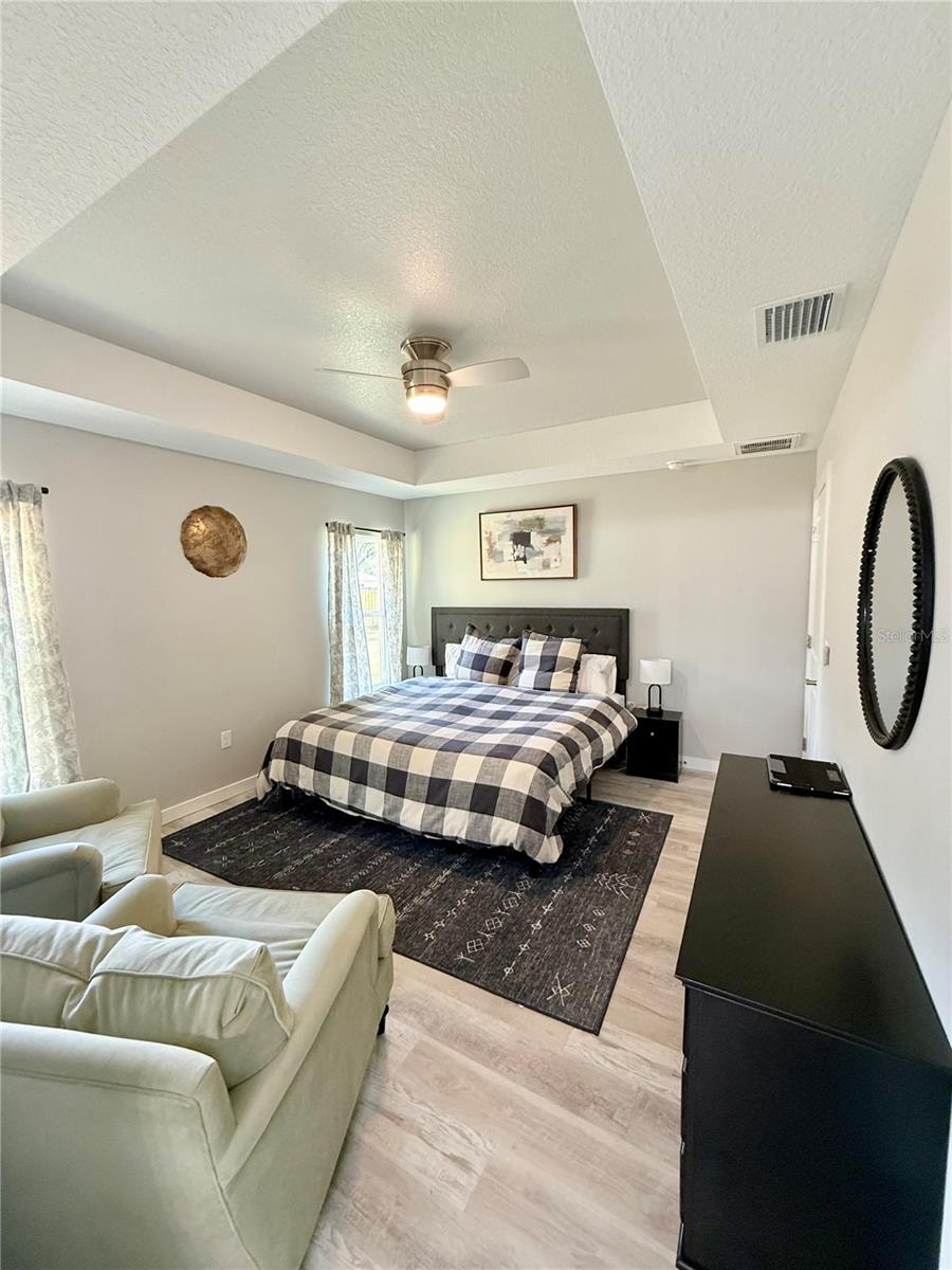 Image 6 of 13 For 6425 62nd Terrace