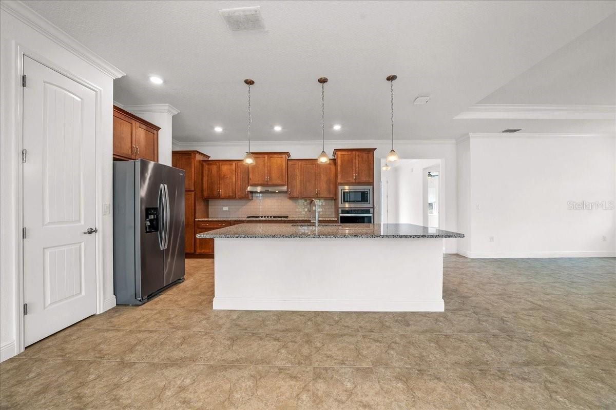 Image 12 of 69 For 10252 96th Loop