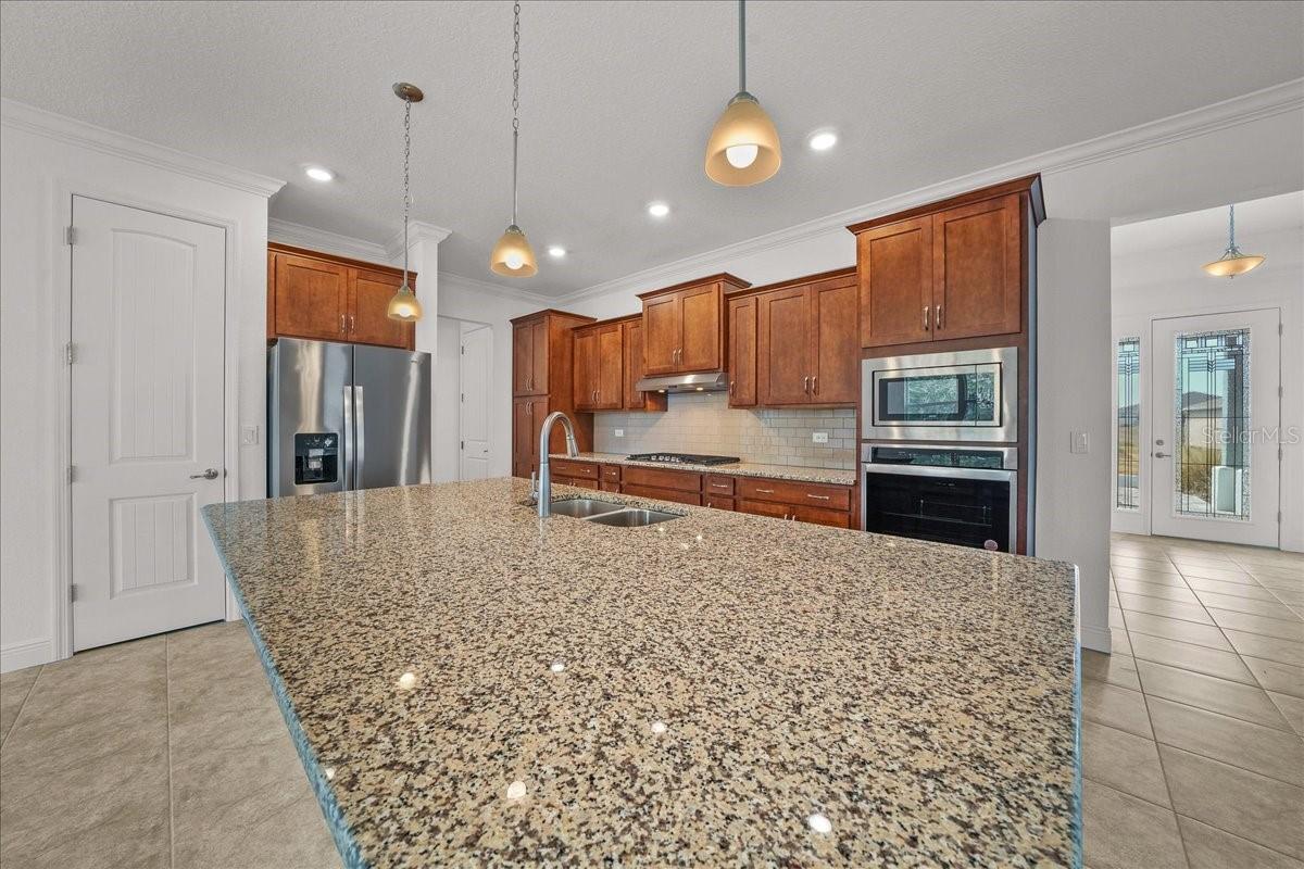 Image 13 of 69 For 10252 96th Loop