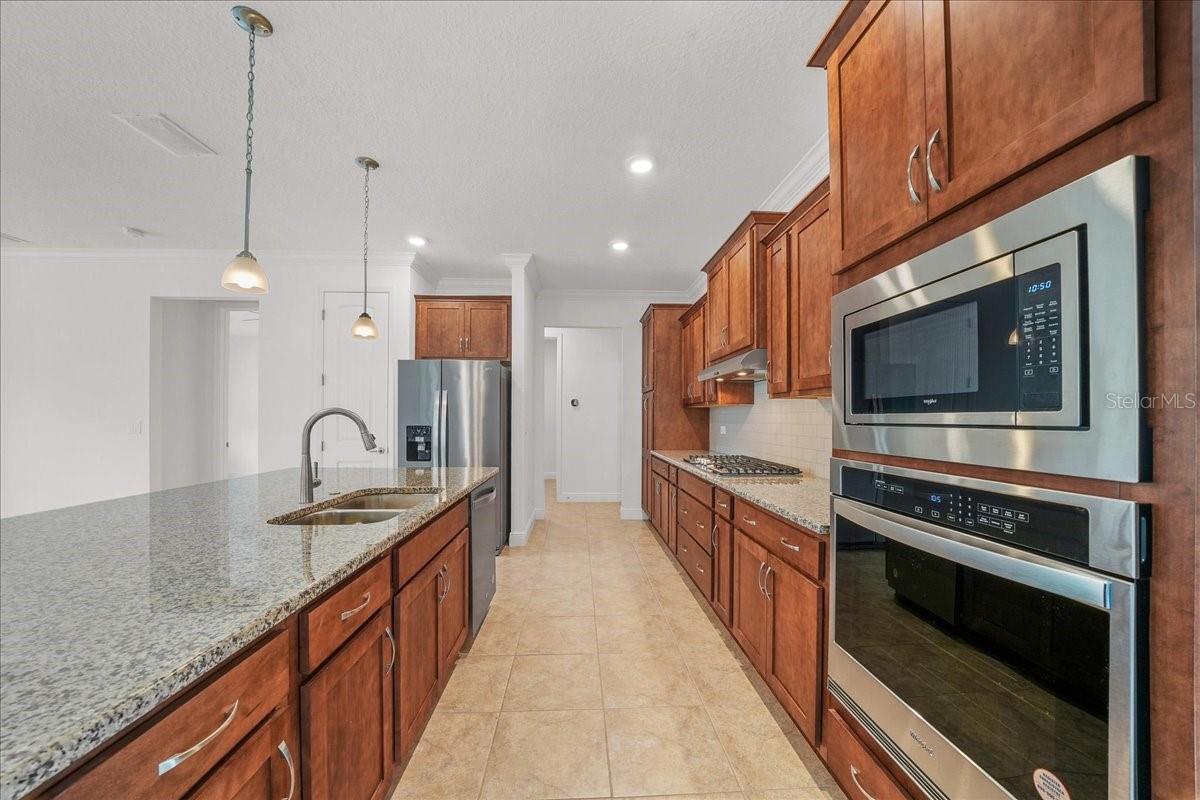 Image 14 of 69 For 10252 96th Loop