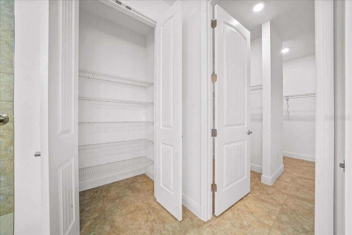 Image 28 of 69 For 10252 96th Loop