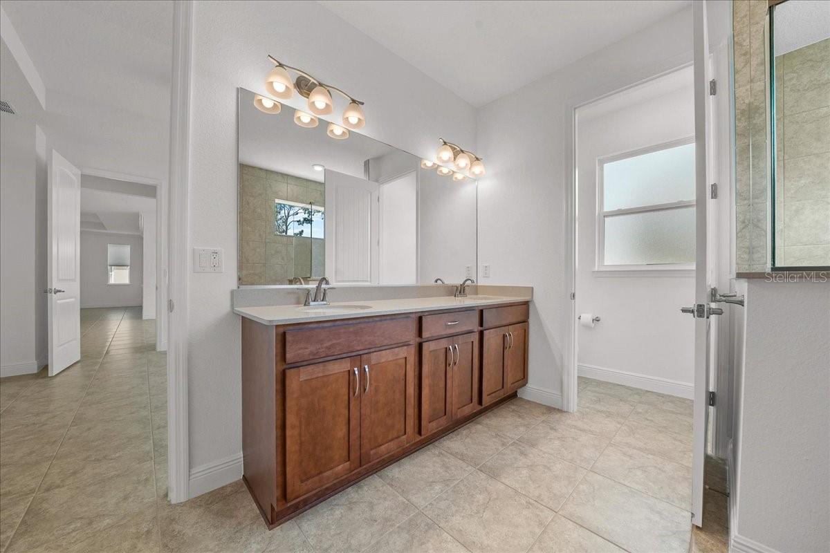 Image 29 of 69 For 10252 96th Loop