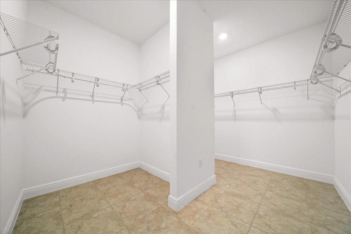 Image 34 of 69 For 10252 96th Loop