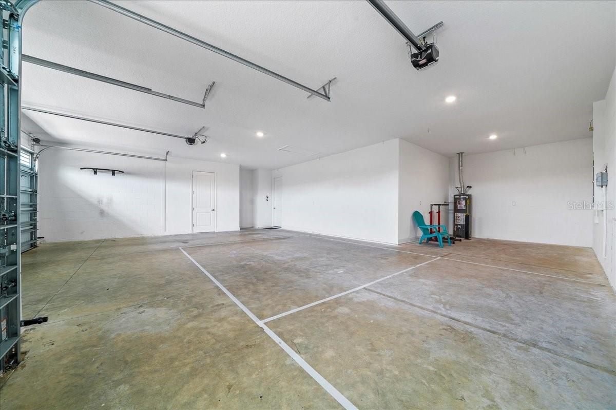 Image 49 of 69 For 10252 96th Loop