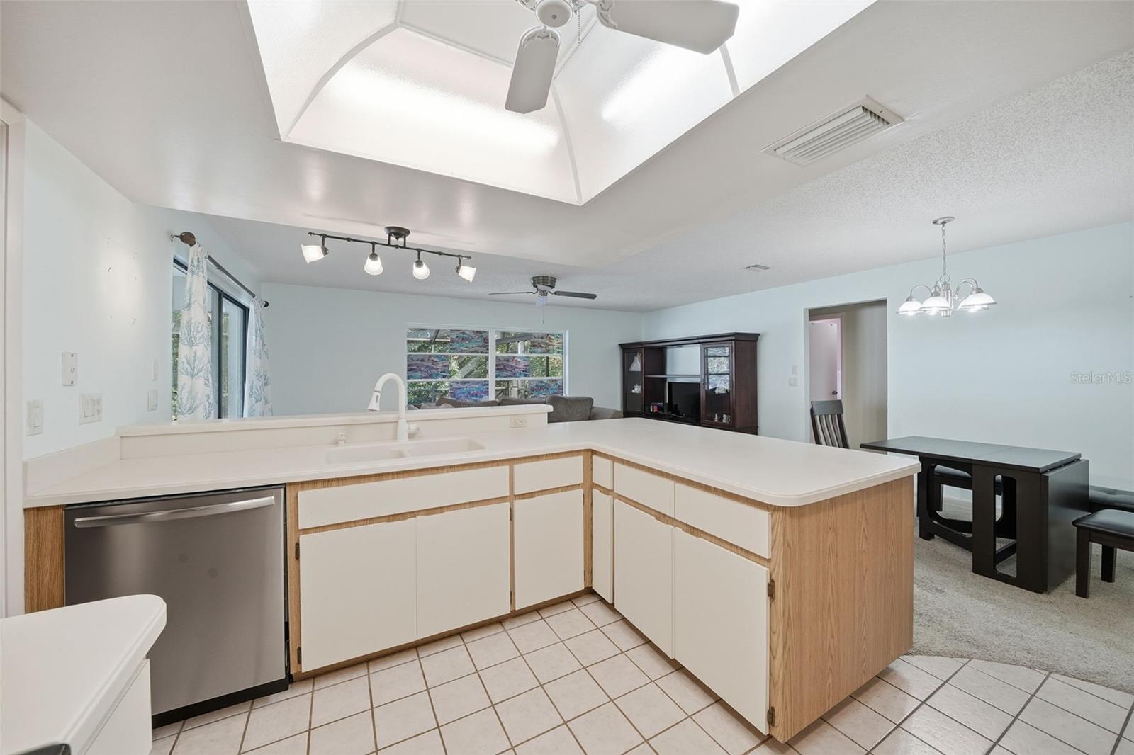 Image 10 of 36 For 4 Blair Court