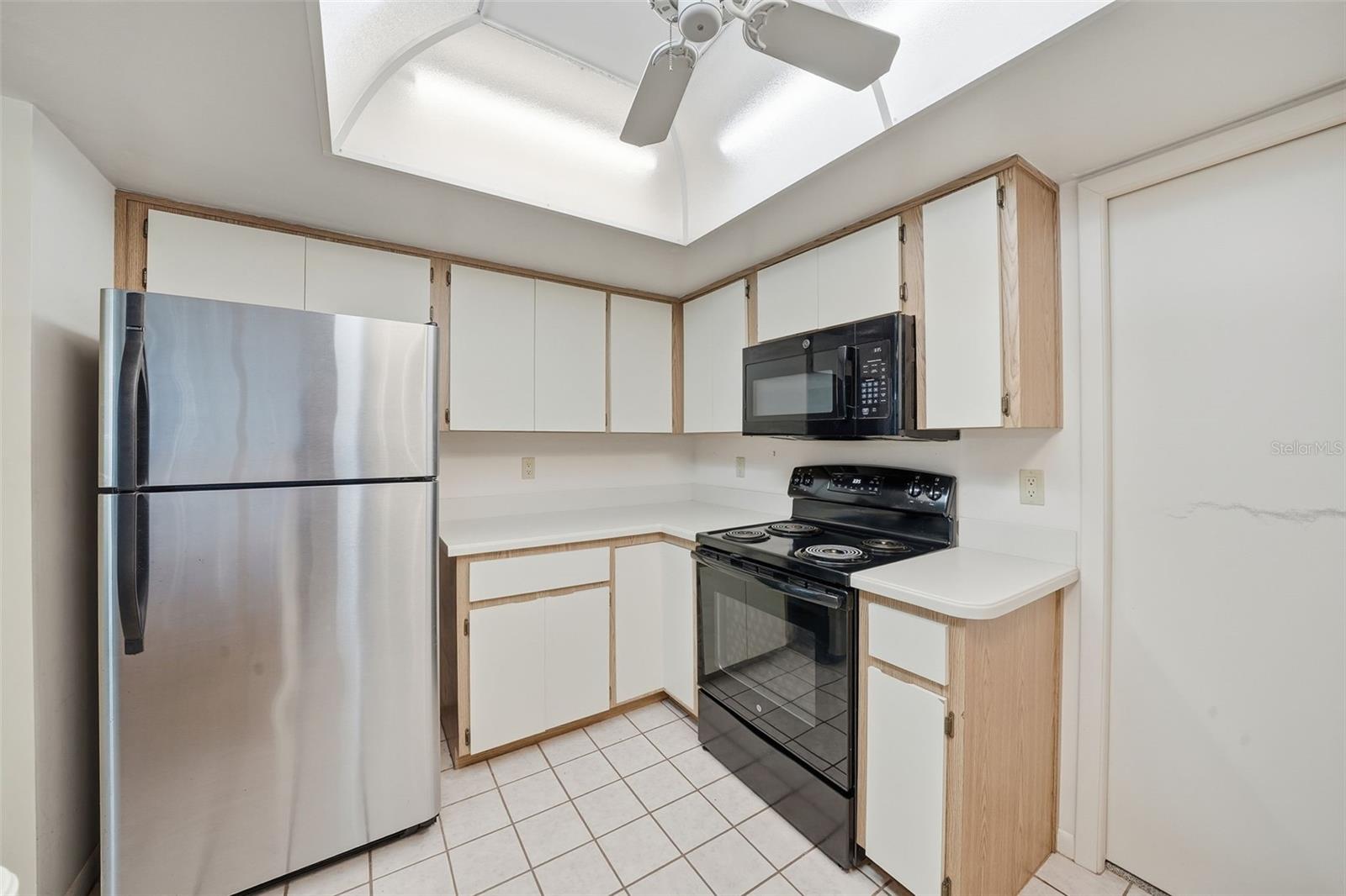 Image 12 of 36 For 4 Blair Court