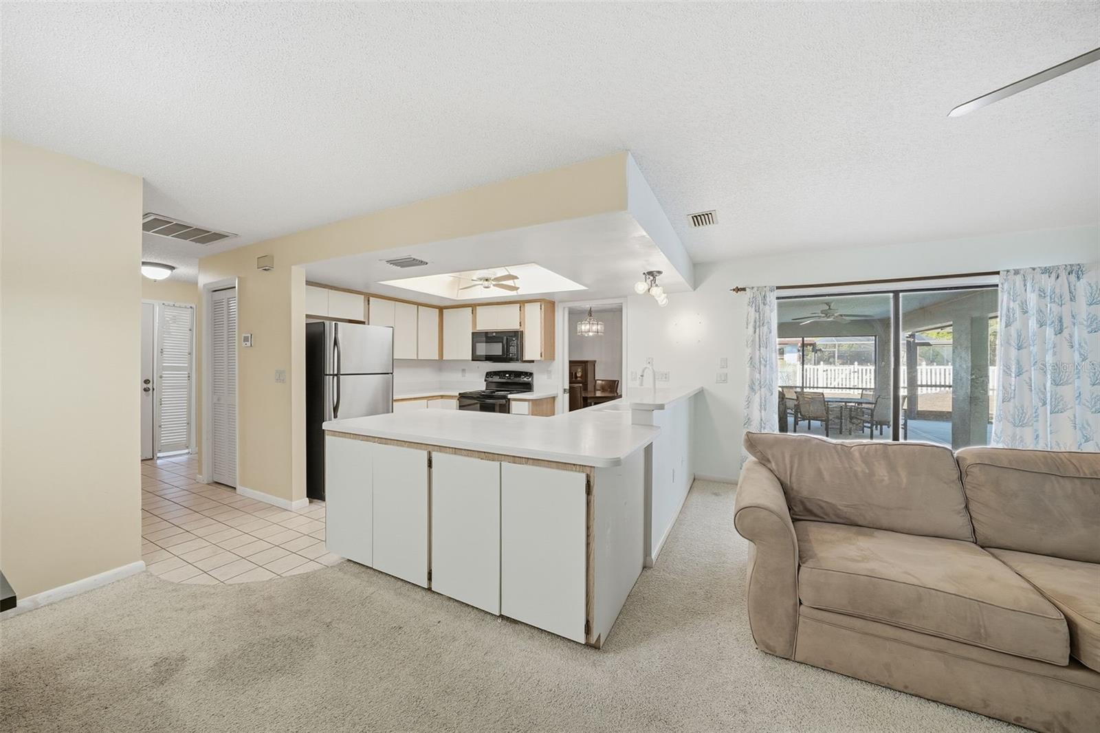 Image 14 of 36 For 4 Blair Court