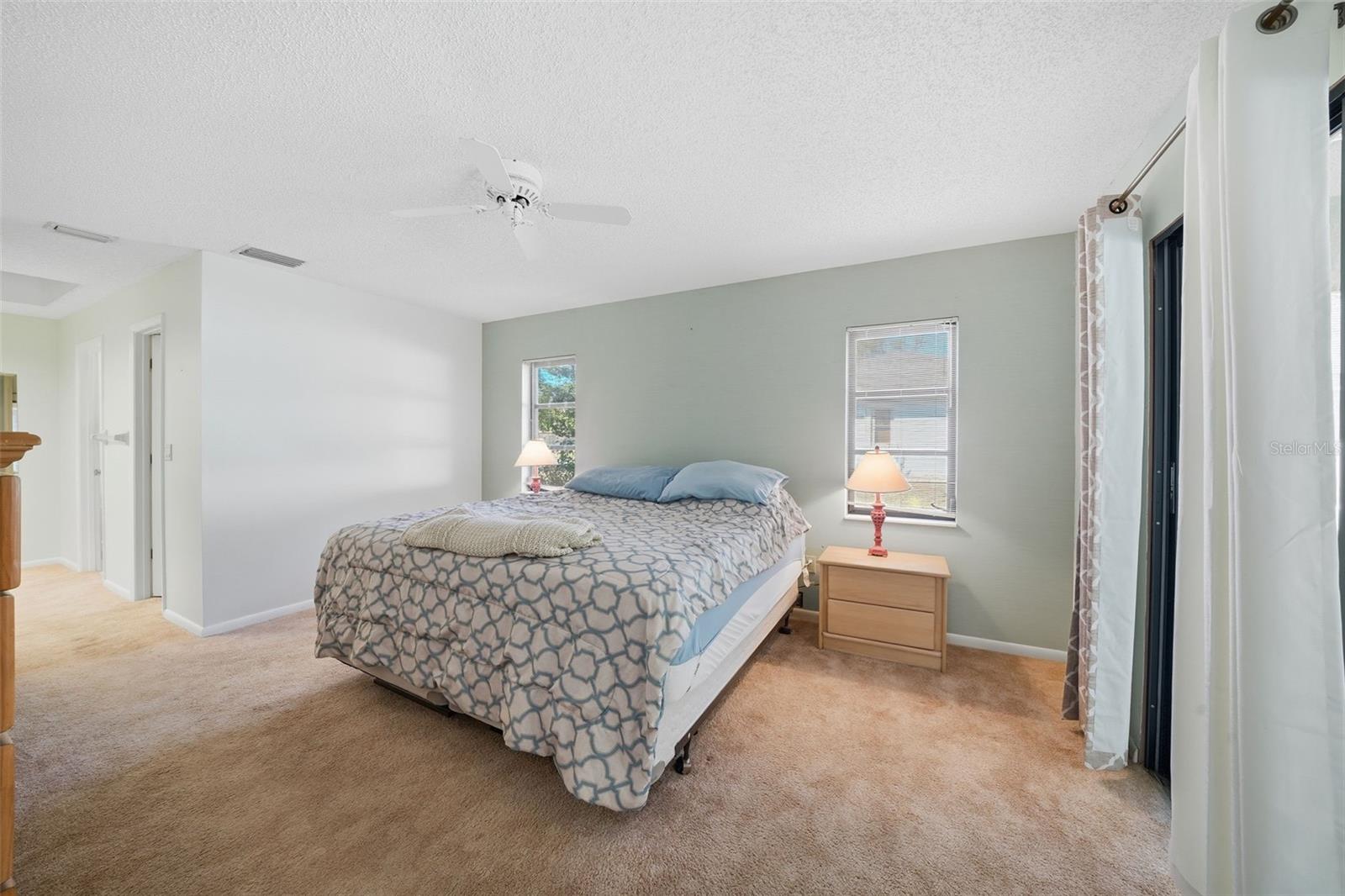 Image 17 of 36 For 4 Blair Court