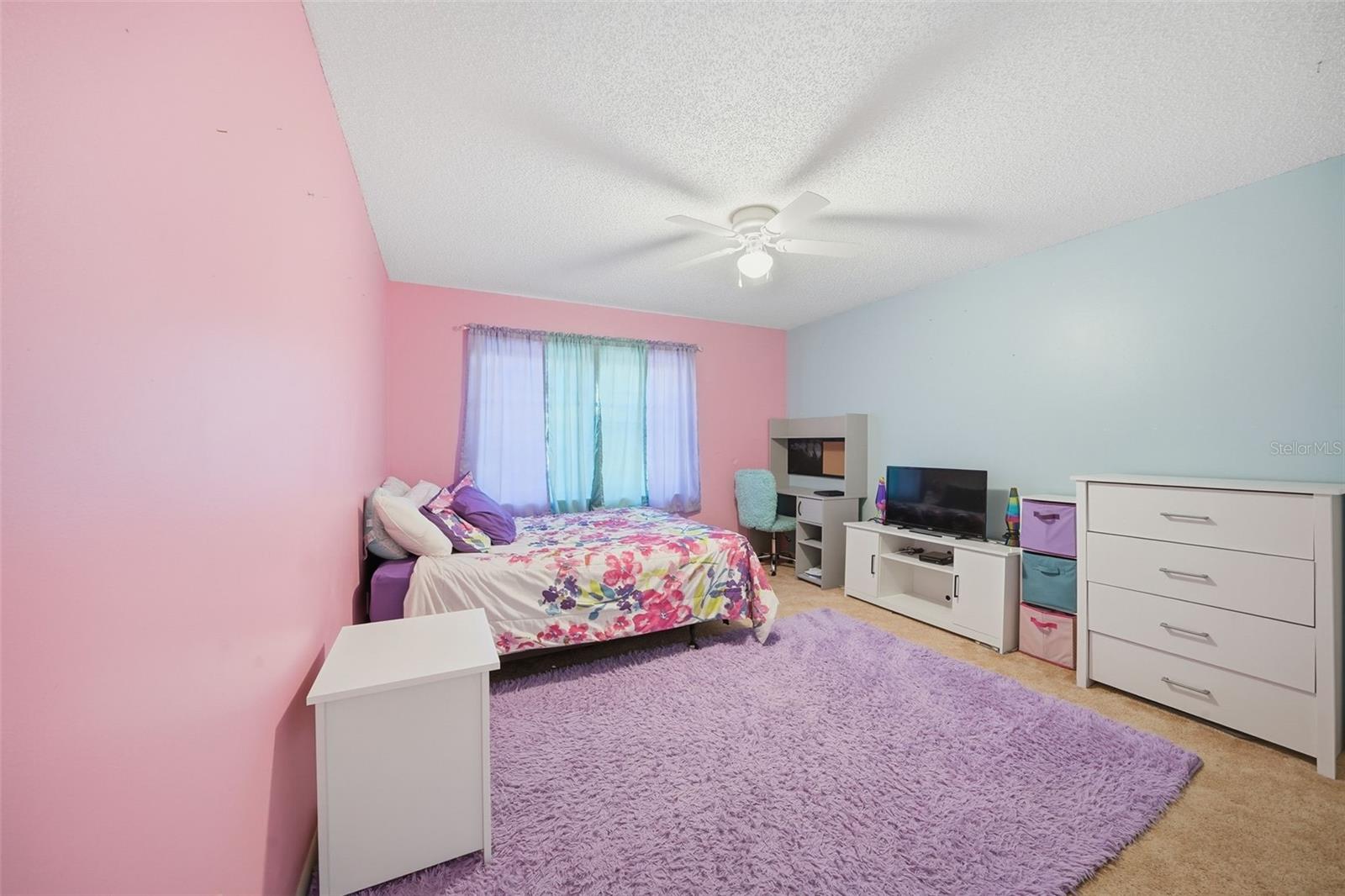 Image 23 of 36 For 4 Blair Court