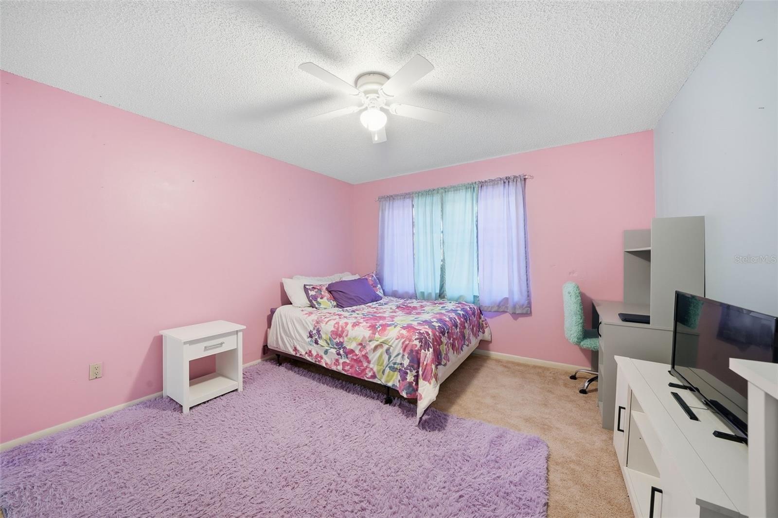 Image 24 of 36 For 4 Blair Court