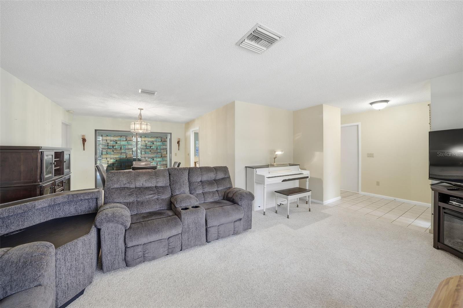 Image 6 of 36 For 4 Blair Court