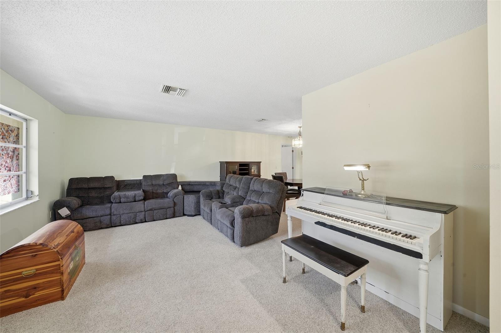 Image 7 of 36 For 4 Blair Court