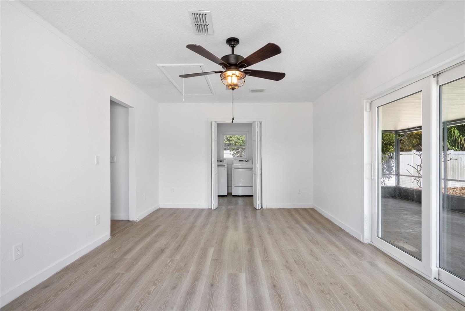 Image 16 of 51 For 3857 Martin Street