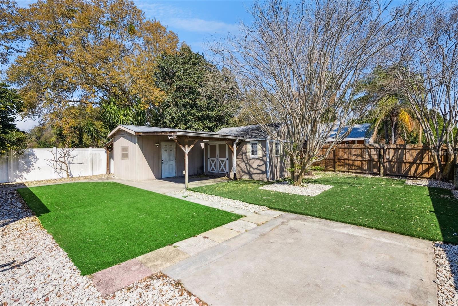 Image 34 of 51 For 3857 Martin Street