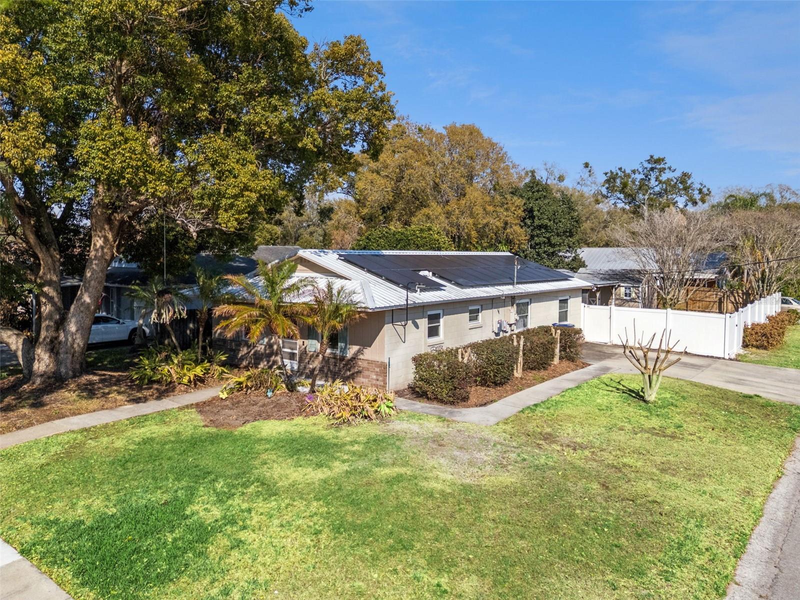 Image 36 of 51 For 3857 Martin Street