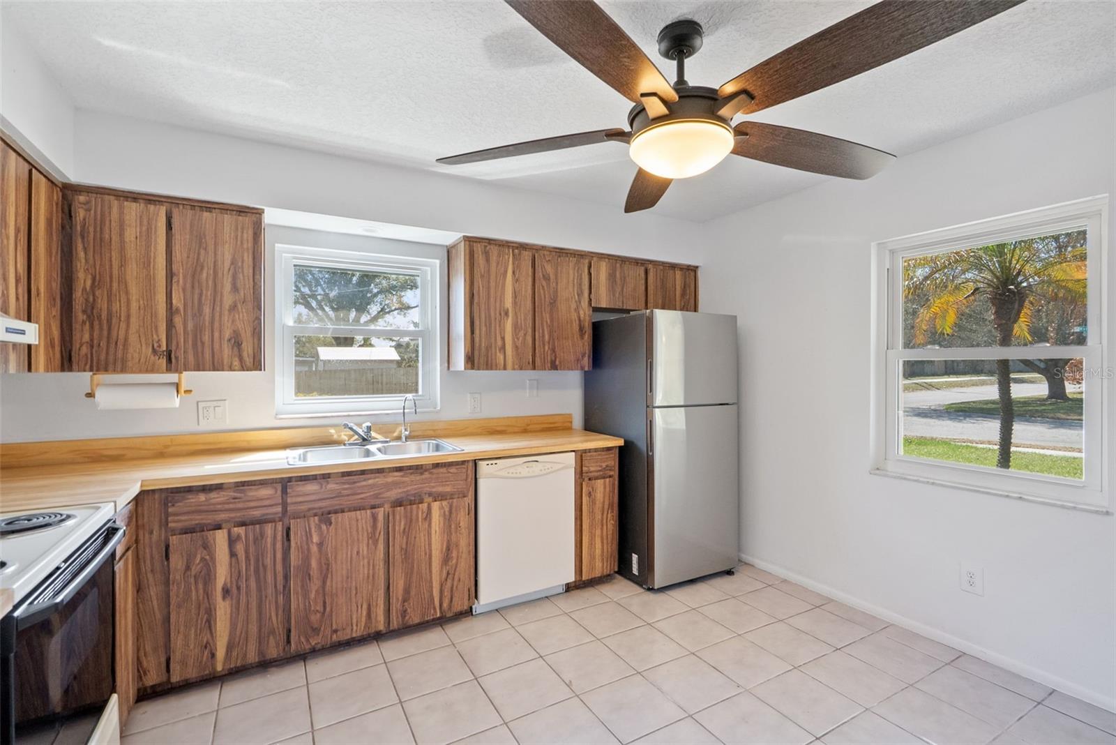 Image 8 of 51 For 3857 Martin Street