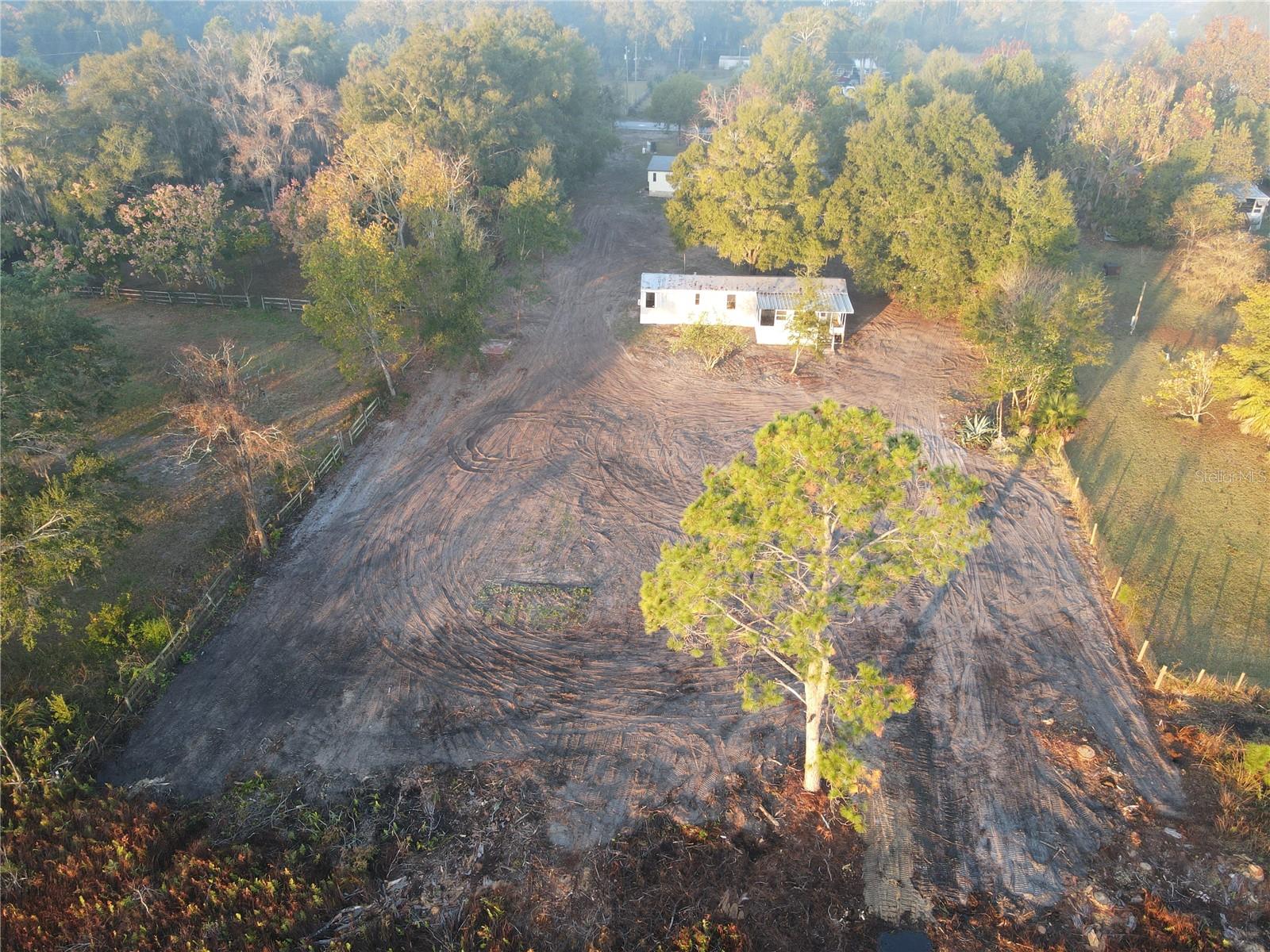 Image 15 of 34 For 11821 123rd Avenue