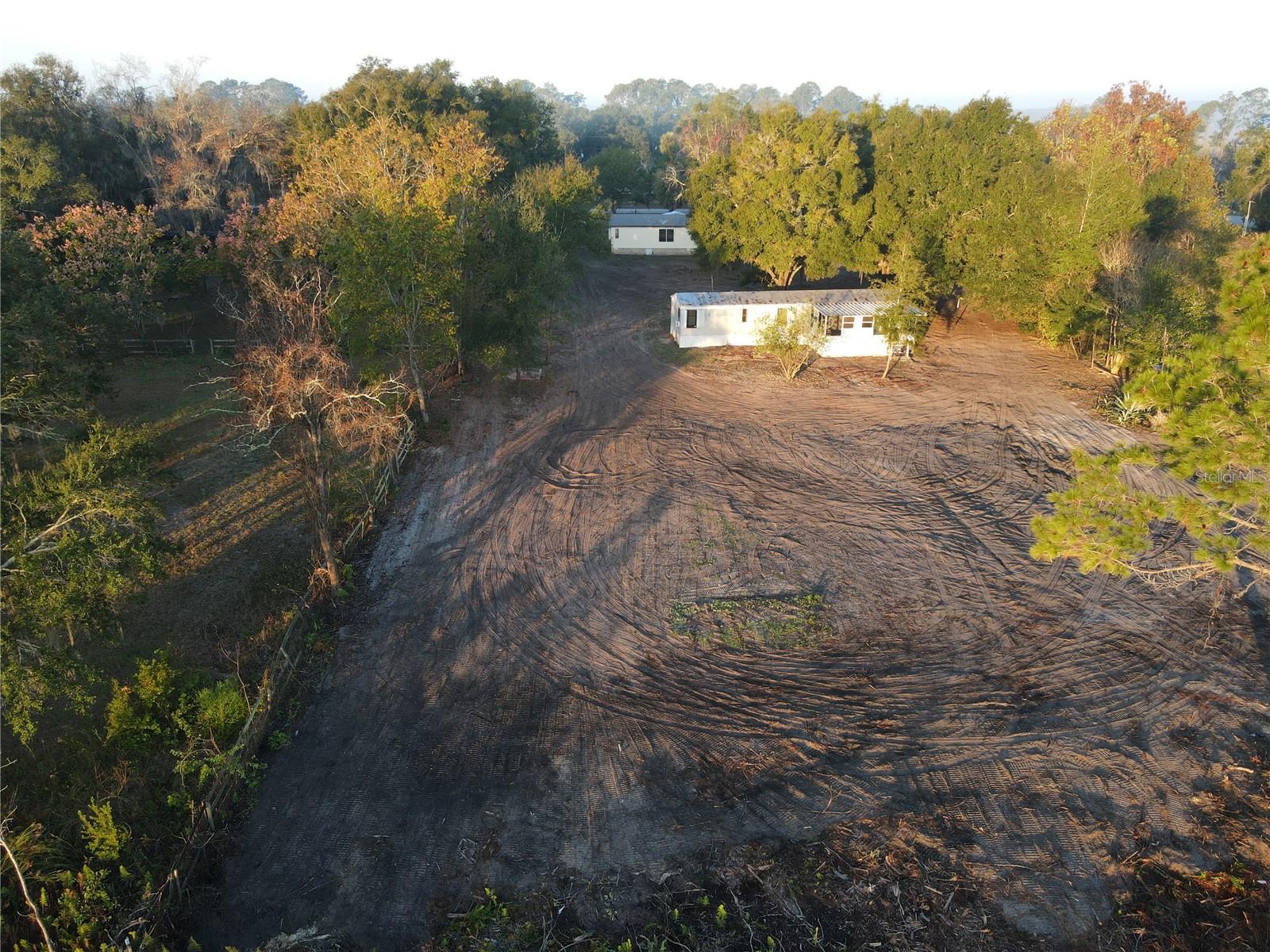 Image 23 of 34 For 11821 123rd Avenue