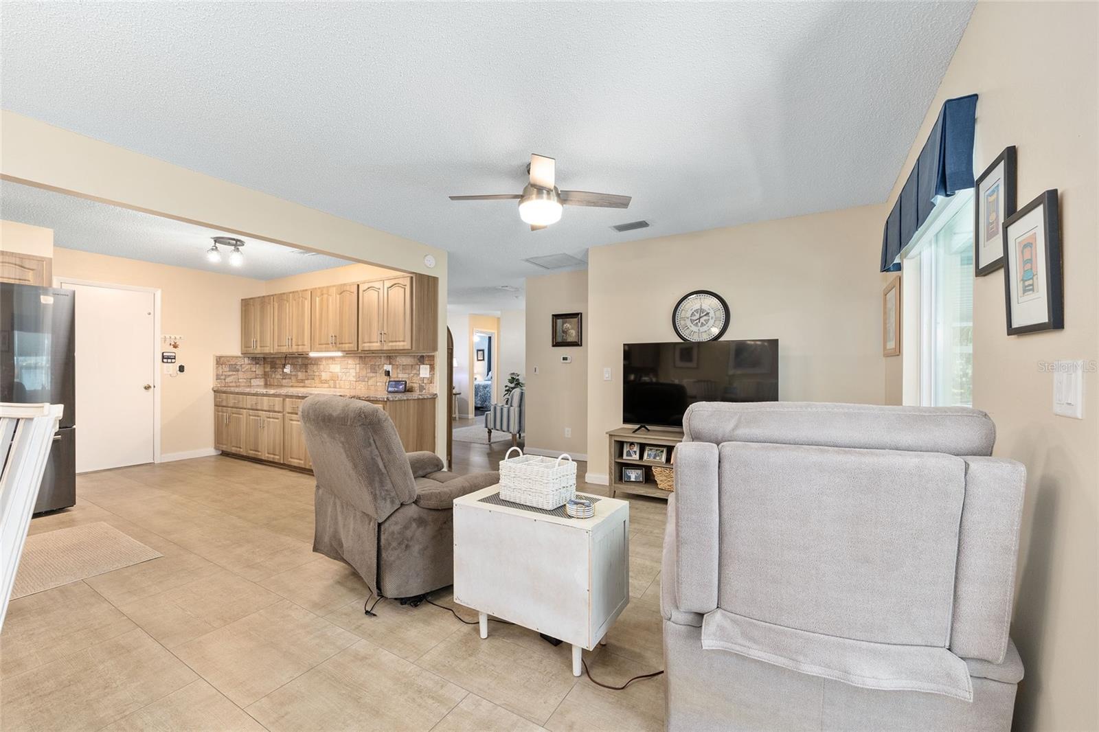 Image 18 of 47 For 8708 95th Lane A