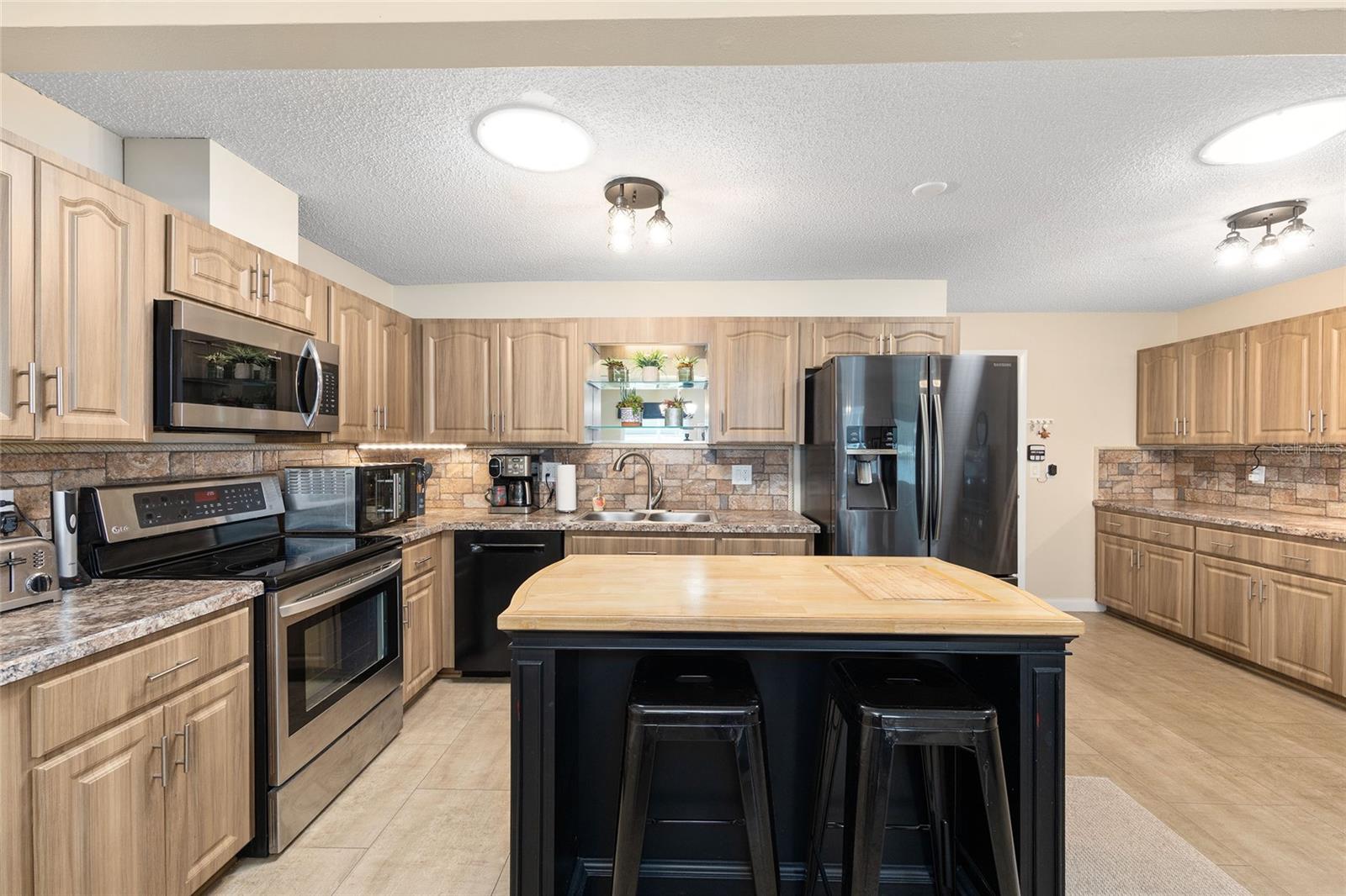 Image 24 of 47 For 8708 95th Lane A