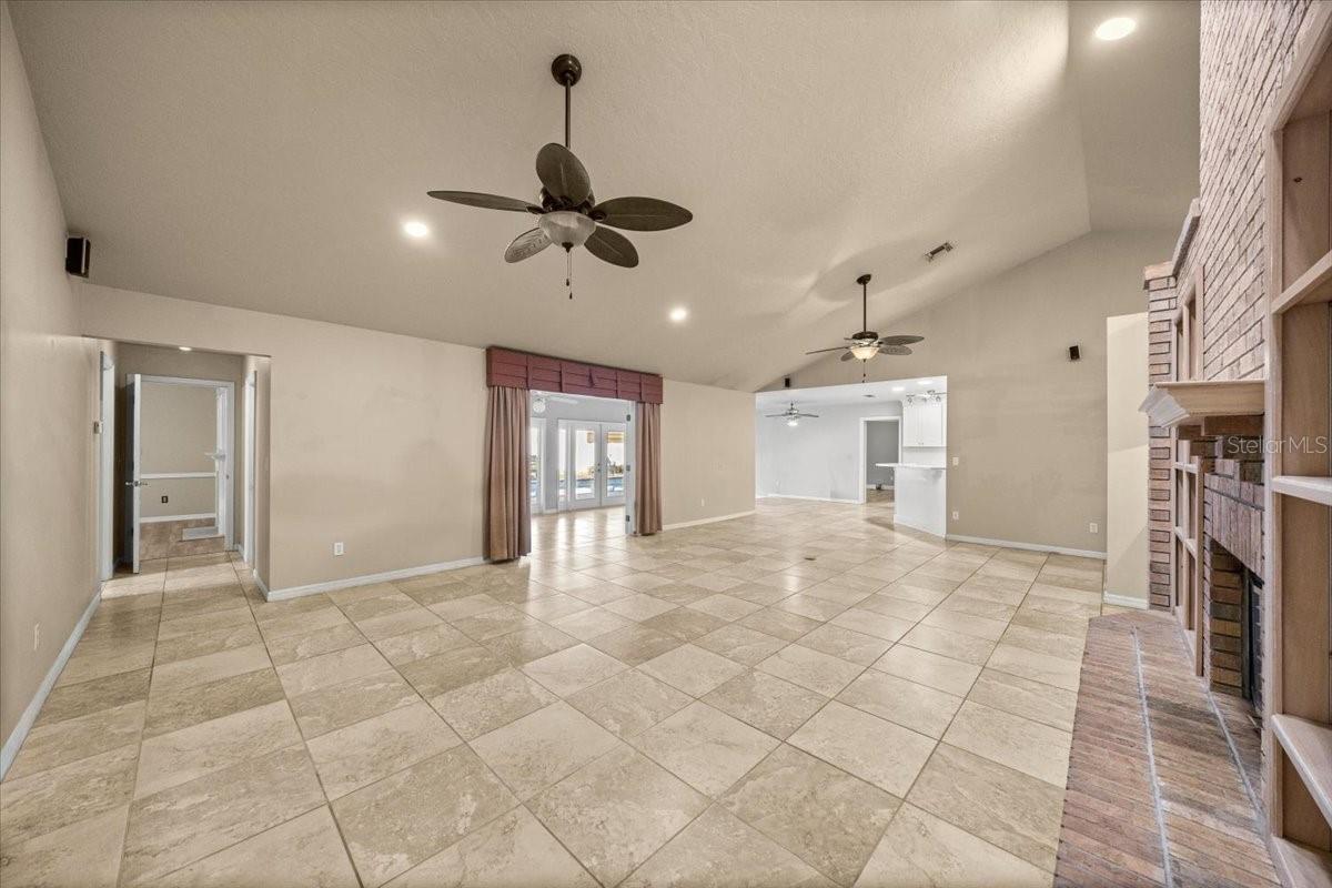 Image 12 of 69 For 2420 15th Street