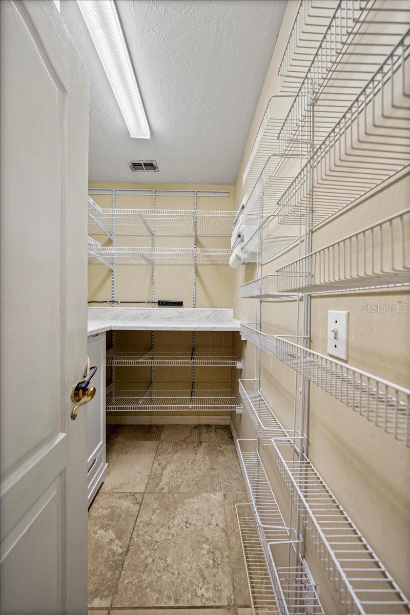 Image 18 of 69 For 2420 15th Street