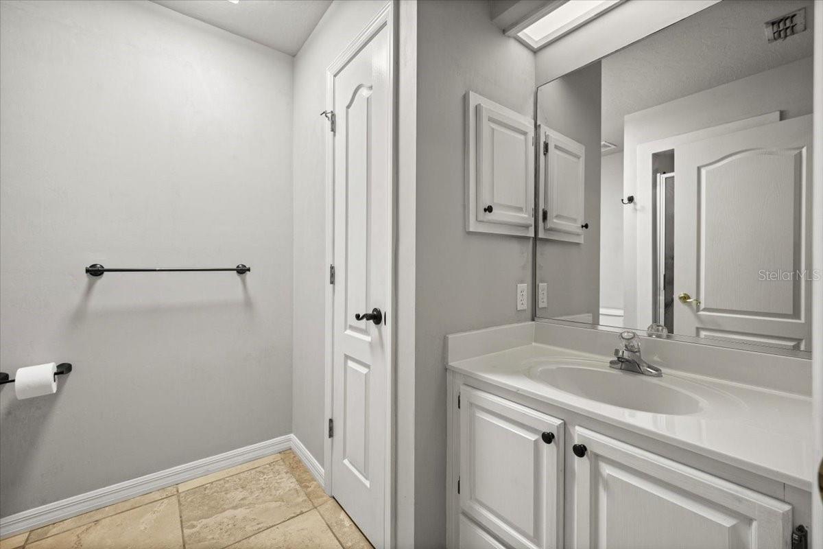 Image 31 of 69 For 2420 15th Street