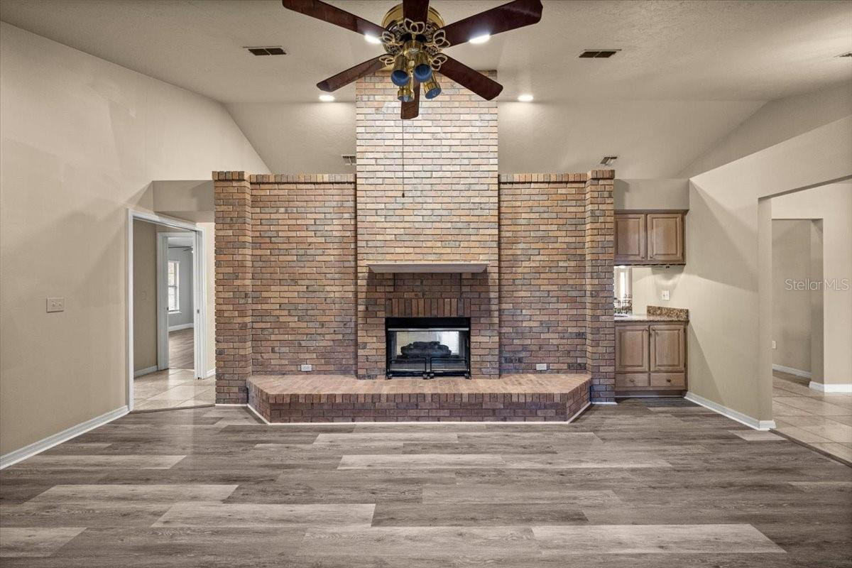 Image 9 of 69 For 2420 15th Street