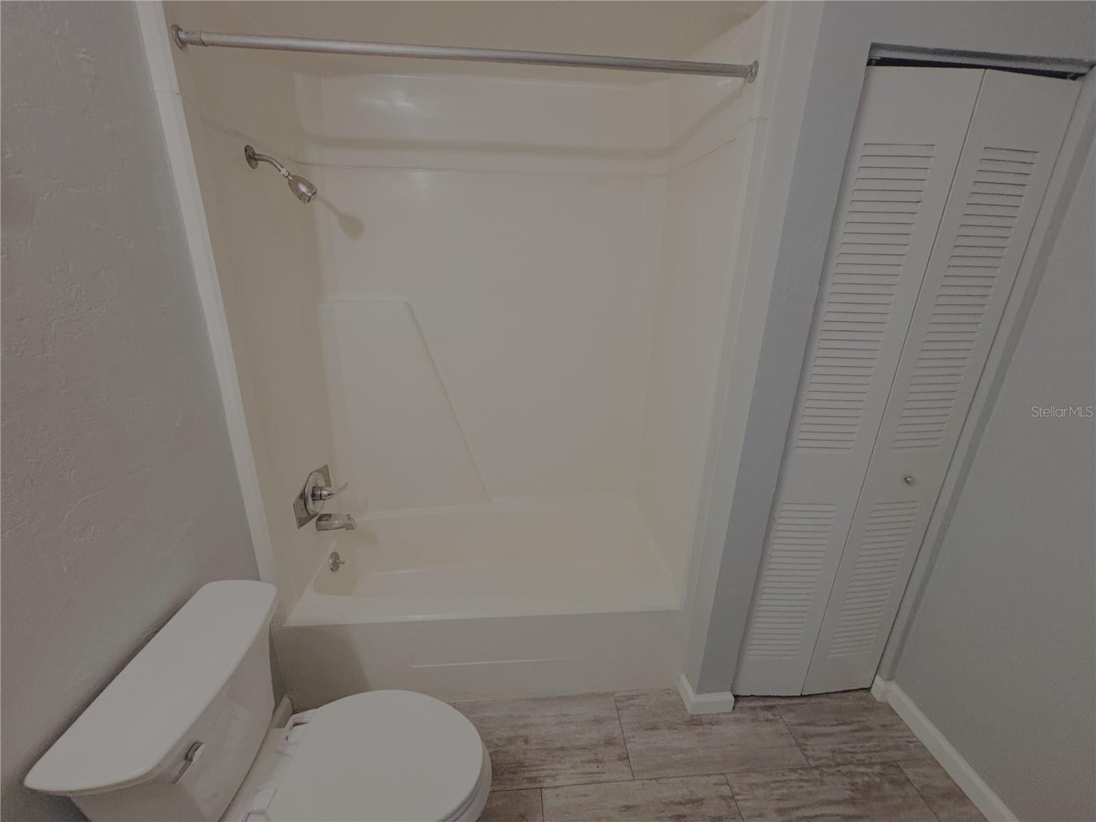 Image 9 of 18 For 6519 Newberry Road 1209