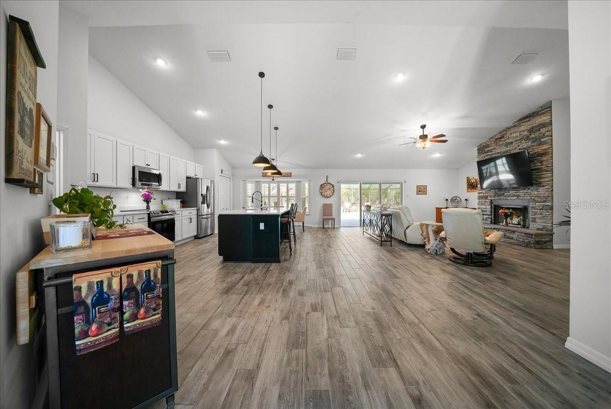 Image 16 of 93 For 6655 145th Avenue Road