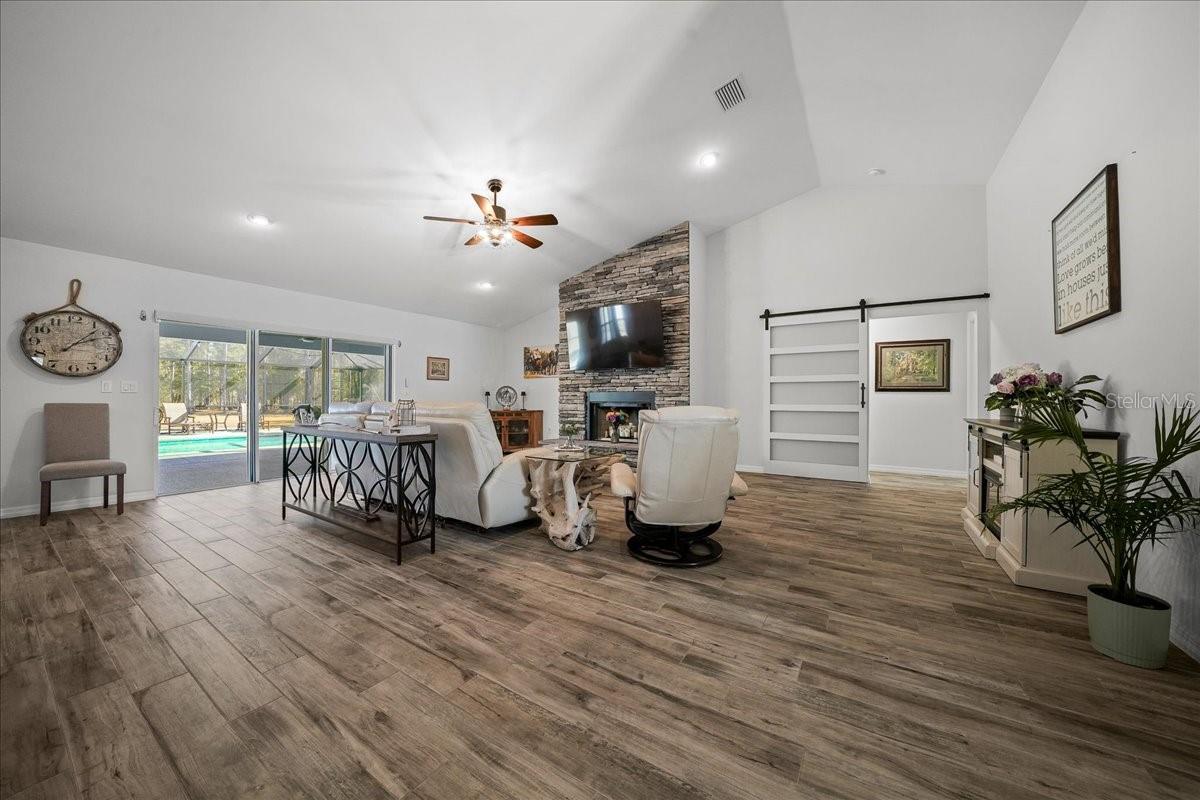 Image 17 of 93 For 6655 145th Avenue Road