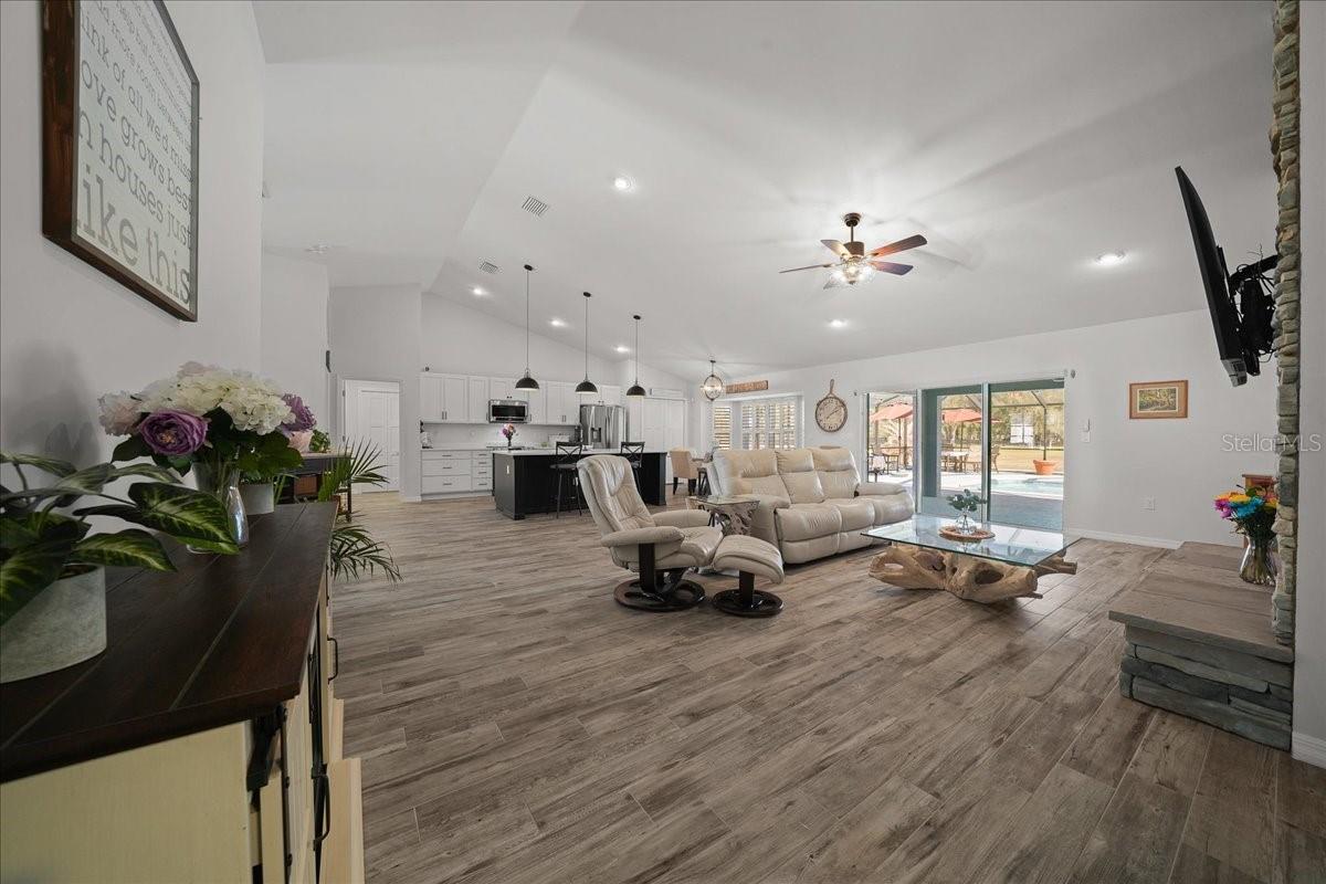 Image 18 of 93 For 6655 145th Avenue Road