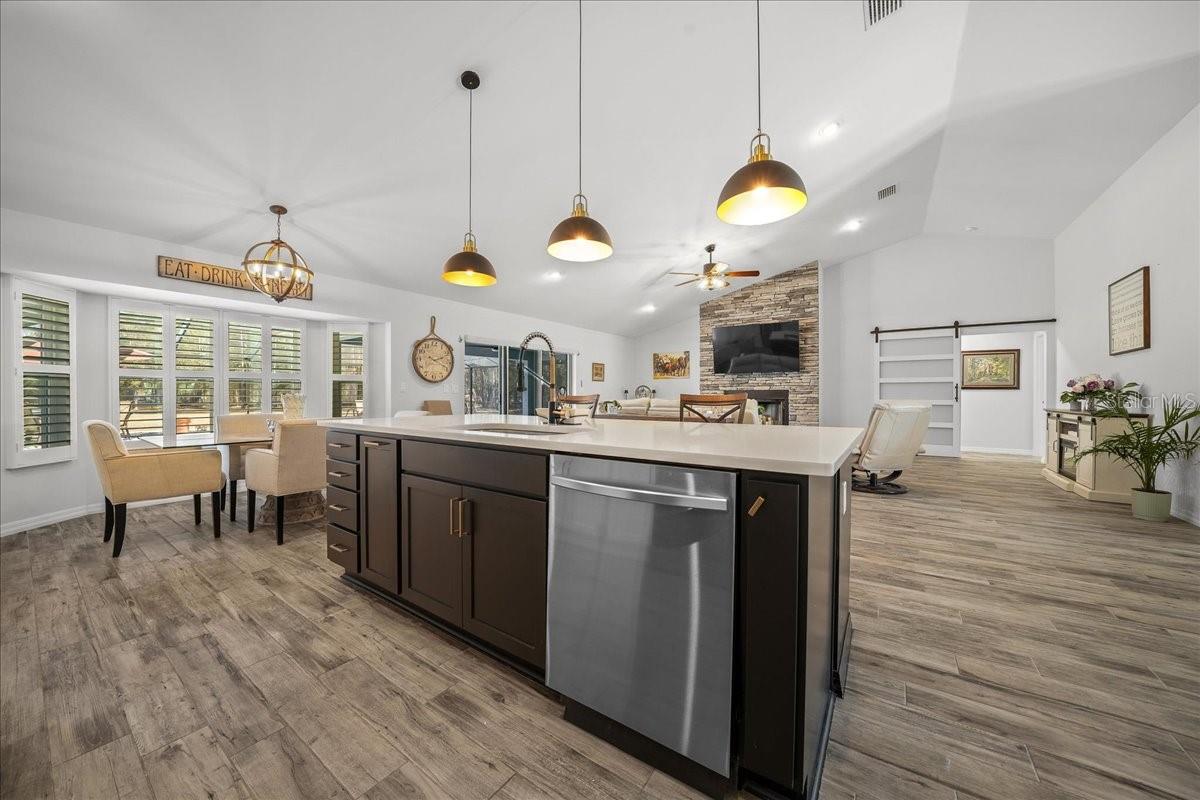 Image 26 of 93 For 6655 145th Avenue Road