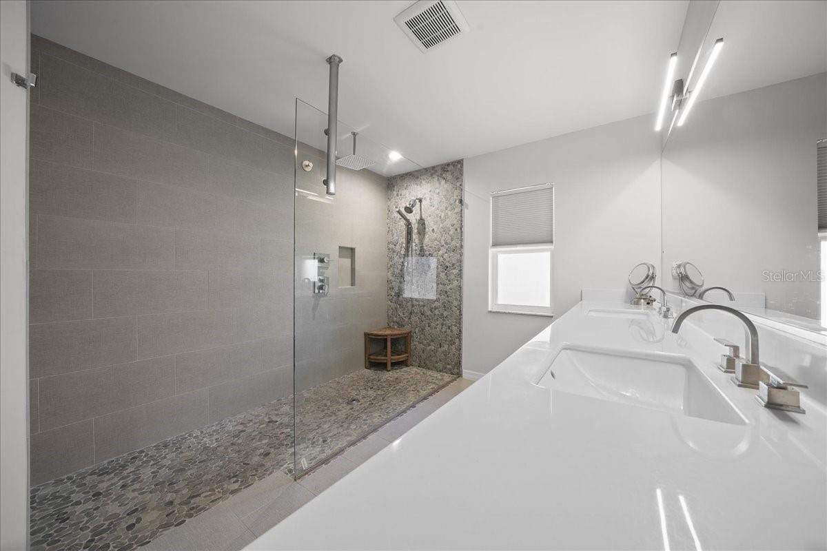 Image 41 of 93 For 6655 145th Avenue Road