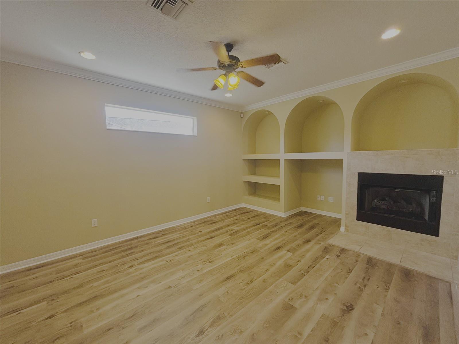 Image 12 of 45 For 4940 63rd Loop