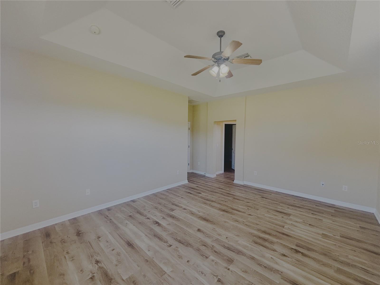 Image 19 of 45 For 4940 63rd Loop