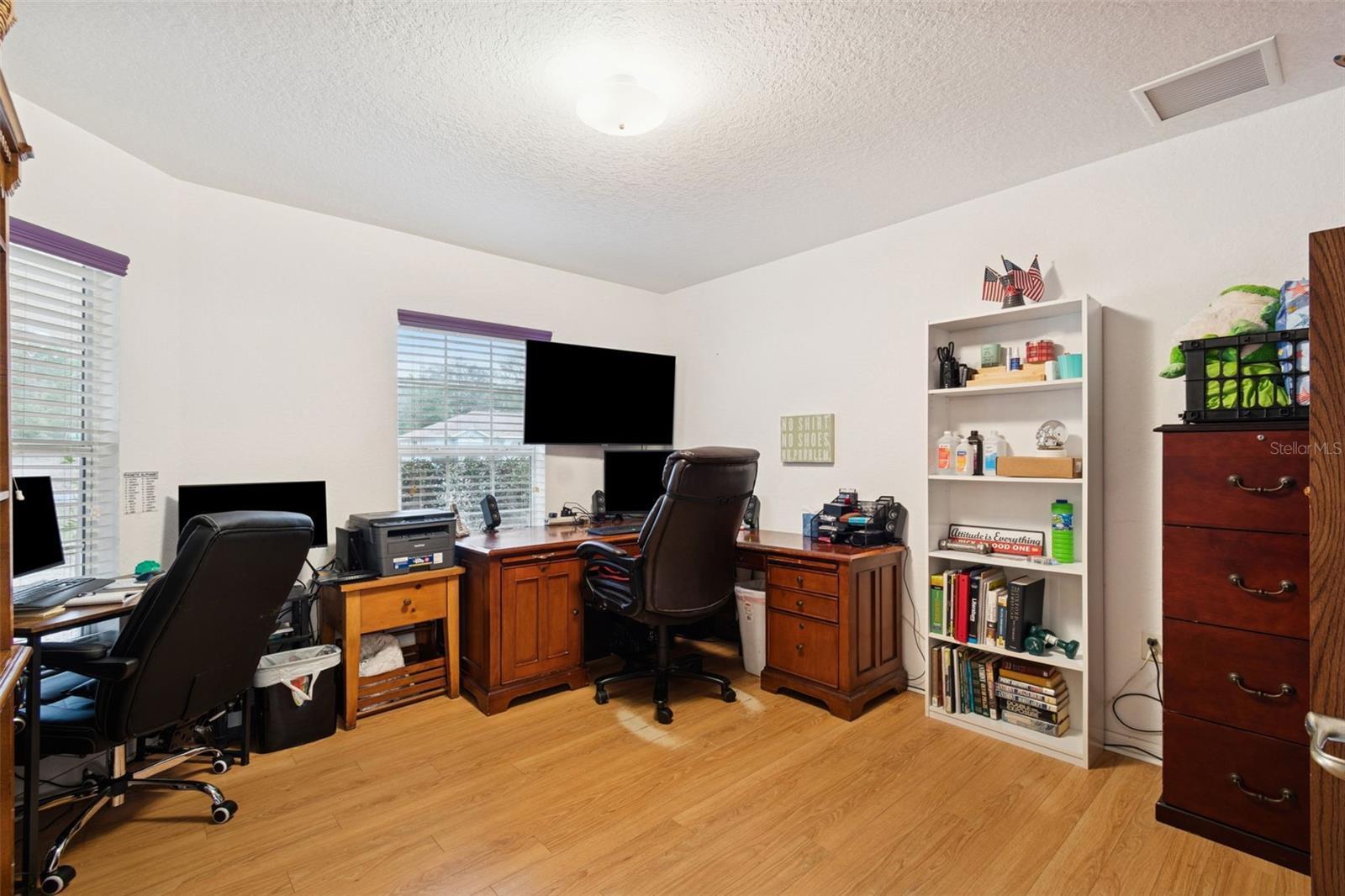 Image 18 of 26 For 8067 135th Loop