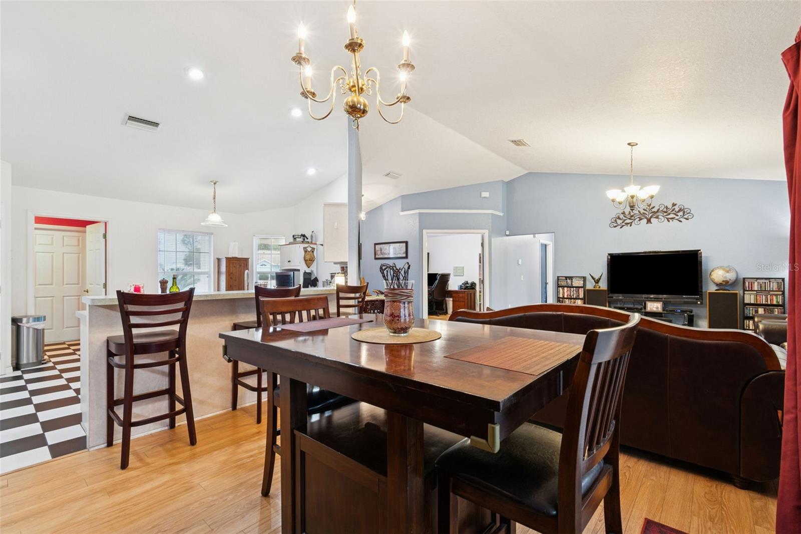 Image 8 of 26 For 8067 135th Loop