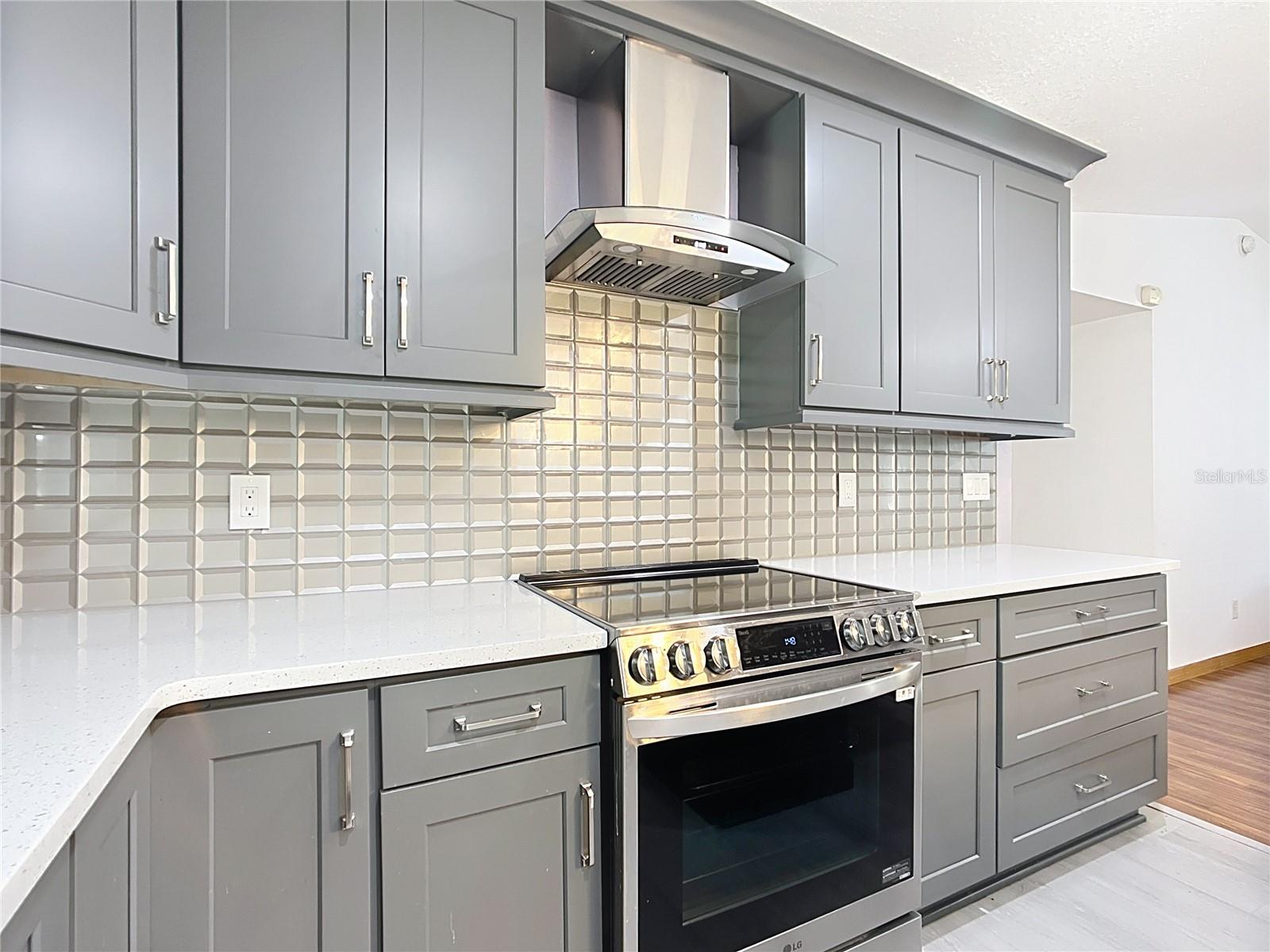 Listing photo id 9 for 295 Locust Pass