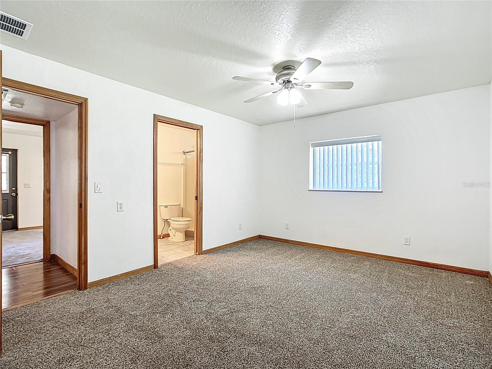 Listing photo id 14 for 295 Locust Pass