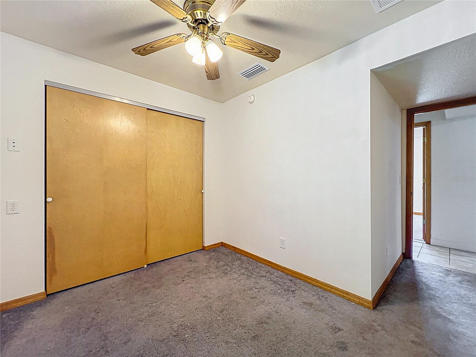 Listing photo id 17 for 295 Locust Pass